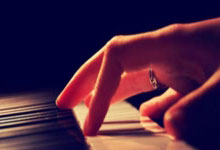 问鼎娱乐：[乒乓球]世乒联冠军赛重庆站女单1／8决赛：王艺迪VS徐孝元 集锦.